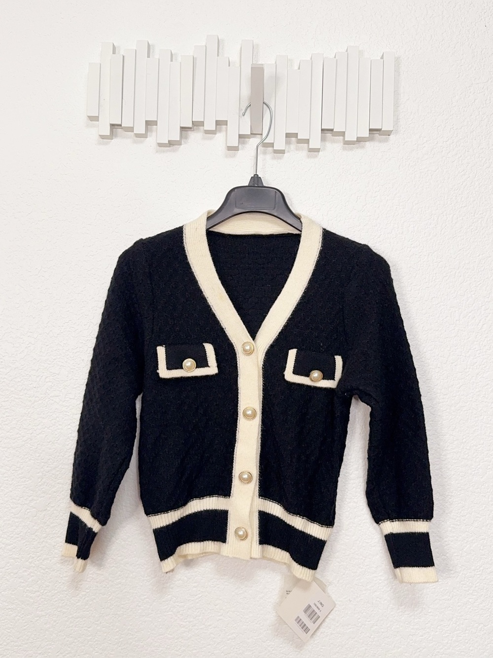 J.ING Black White Contrast Trim Boucle Knit Pearl Button Cardigan Sweater - Picture 6 of 10